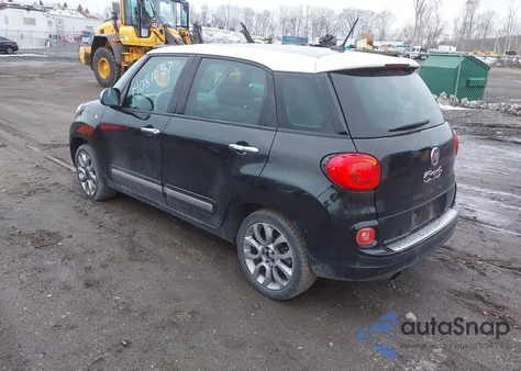 2015 Fiat 500L Lounge z USA, uszkodzony, nr VIN ZFBCFACH8FZ032852